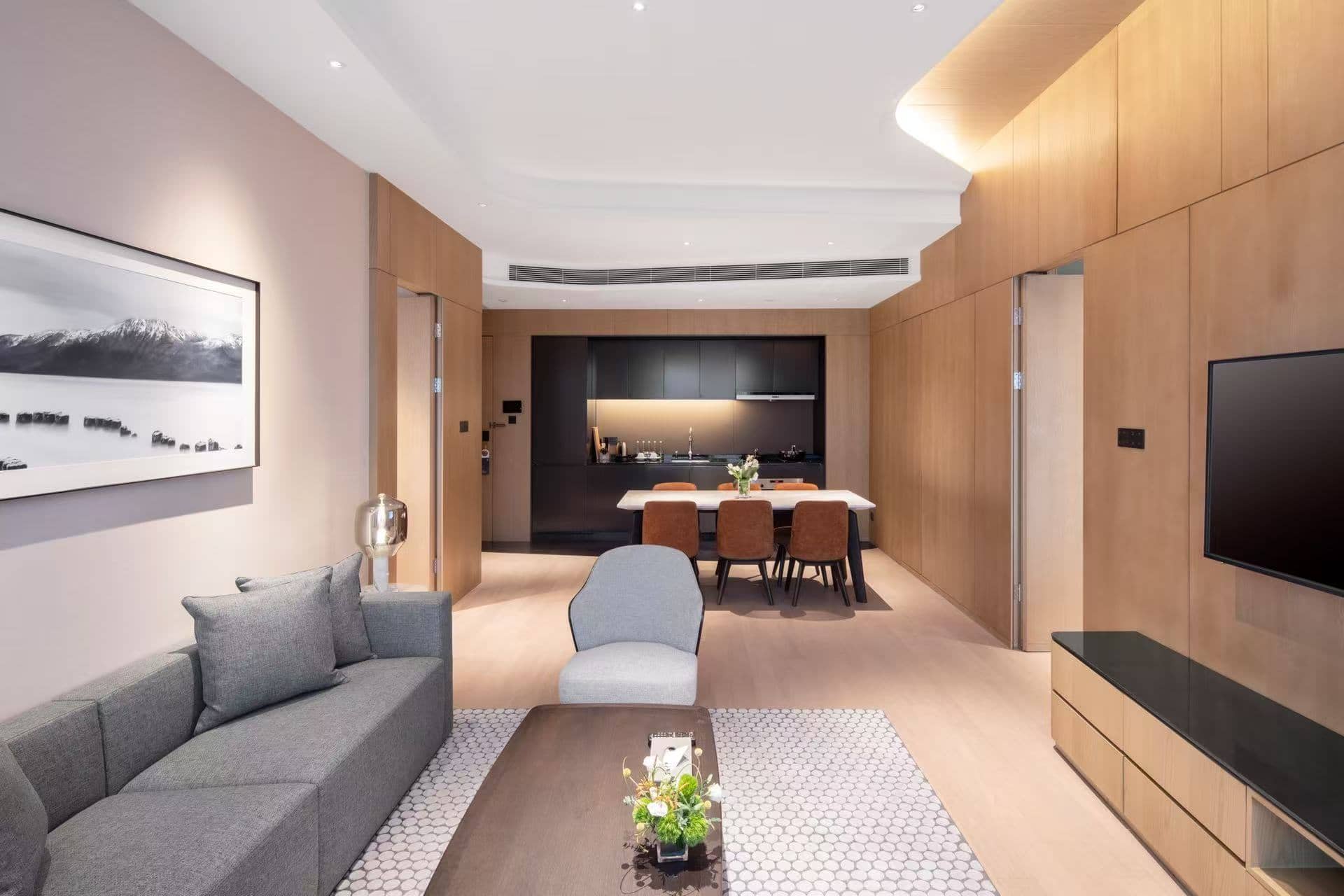 2-bedroom apartment in Wuhou, Chengdu — balcony access | Primcasa Deluxe One Bedroom - 96 Sqm (floors 11-29) — Photo 1