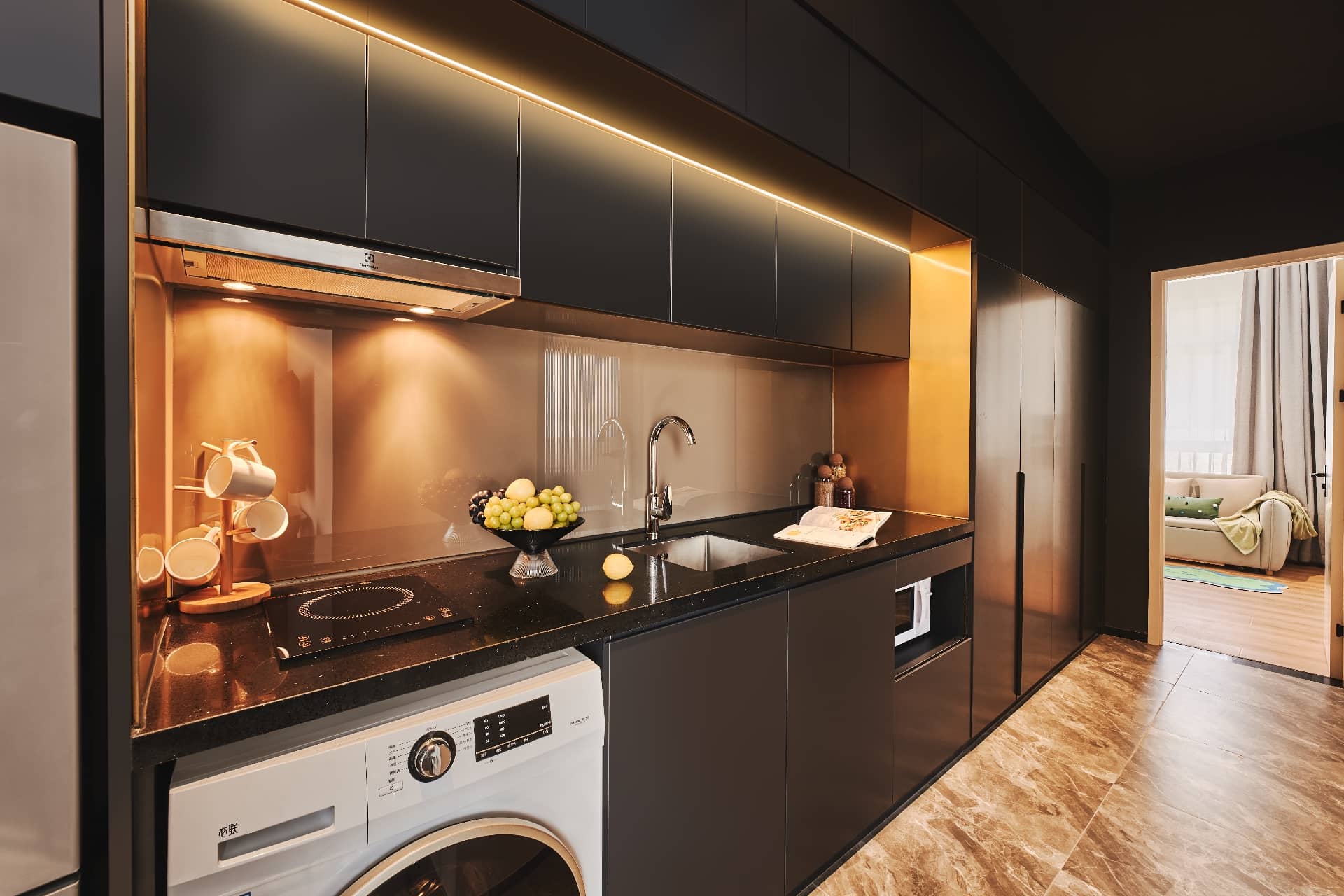 2-bedroom apartment in Hongkou, Shanghai — balcony access | Standard 2 Bedroom in Base Bashi — Photo 1