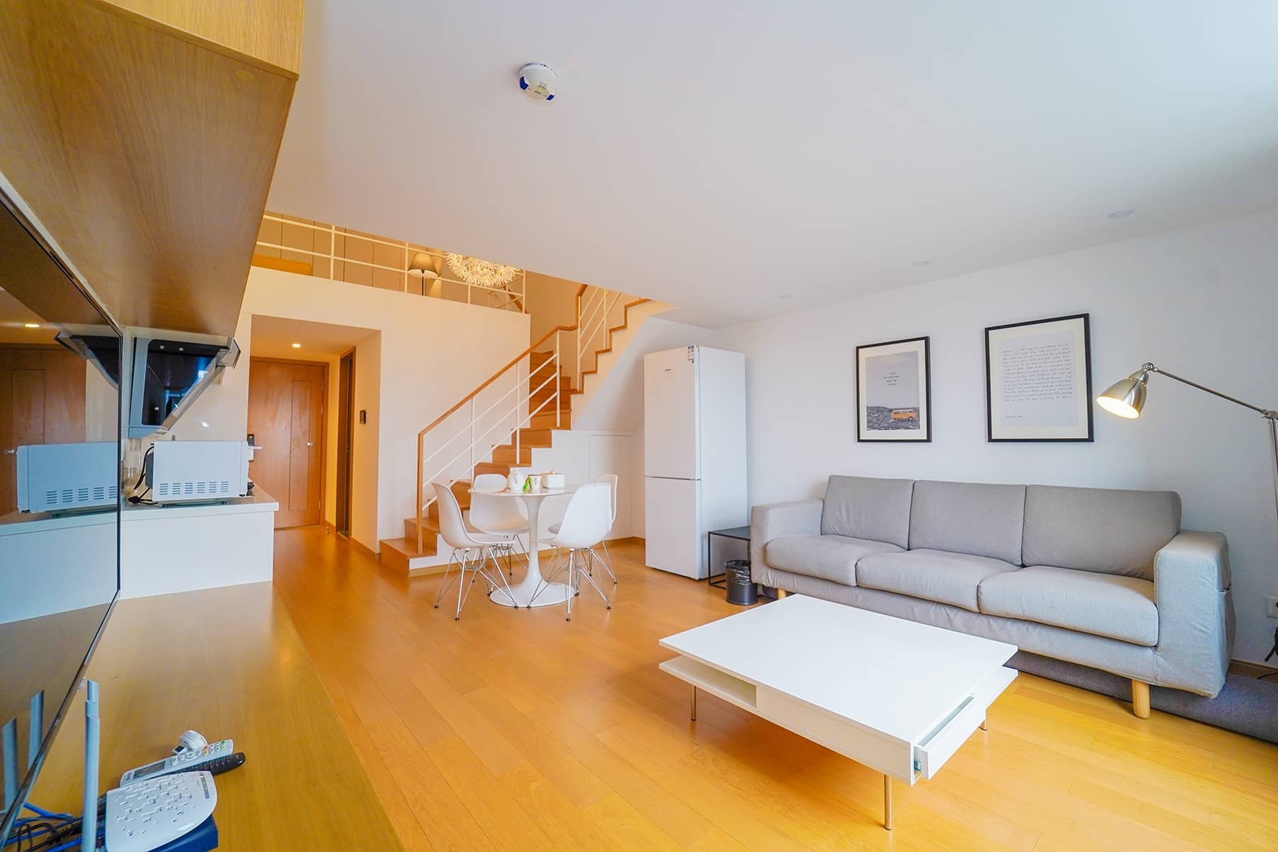 1-bedroom apartment in Pudong, Shanghai — balcony access | One Bedroom in Apartment Star — Photo 1